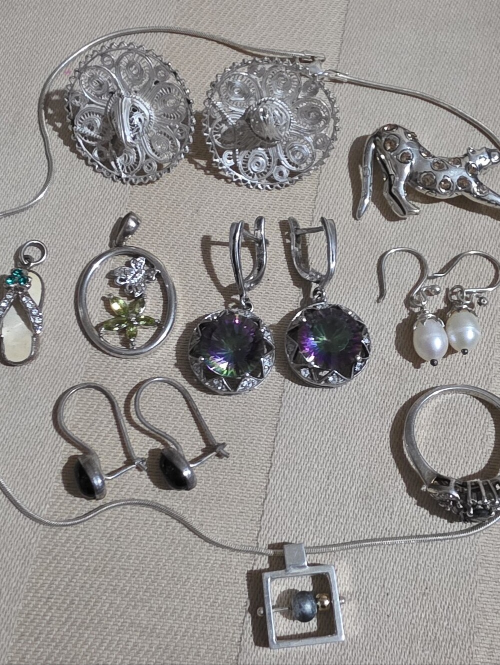 LOT OF STERLING SILVER 925 GEMSTONE JEWLERY ALL WEARABLE AND IN EXCELLENT COND